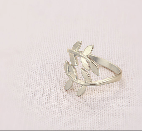 Bay Leaf Knuckle Ring - Laurel Leaf Ring - Leaf Jewelry - Finger Ring - Adjustable Ring Band - Leaf Accessories
